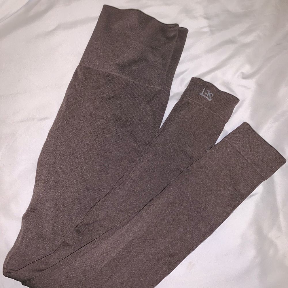 SET ACTIVE SCULPTFLEX LEGGINGS